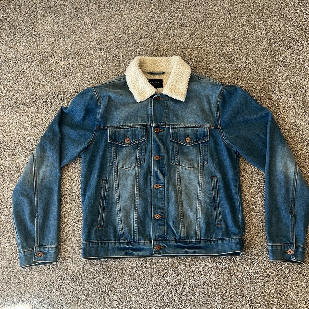 Men's Blue Denim Jacket with Sherpa Collar